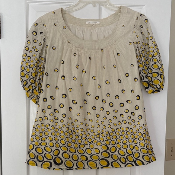 Elegant Women's Blouse with Yellow and Black Accents - Picture 1 of 4